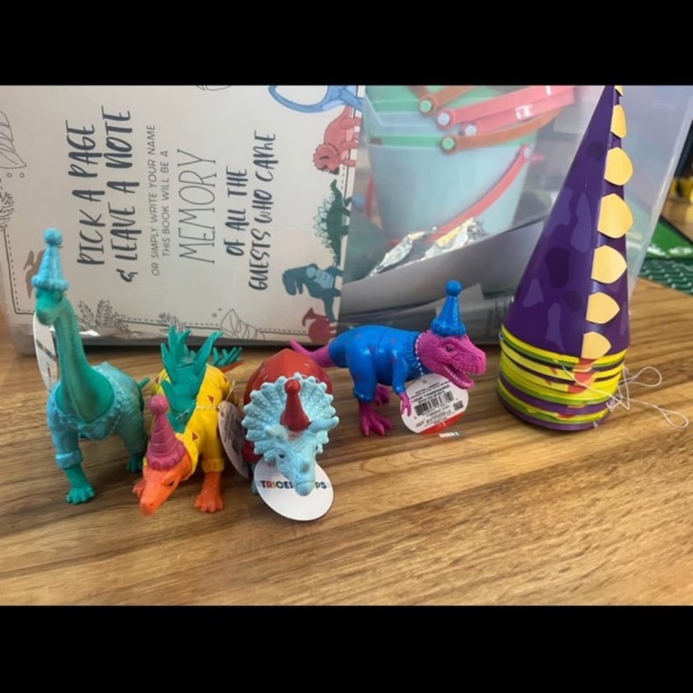 Dinosaur Party Decor - Multicolor (Rare Items) - Picture 3 of 8